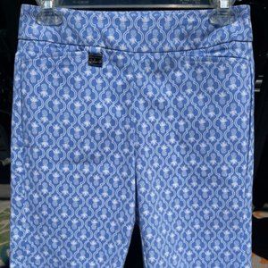 Lulu B Pineapple Bermuda Shorts, size 4